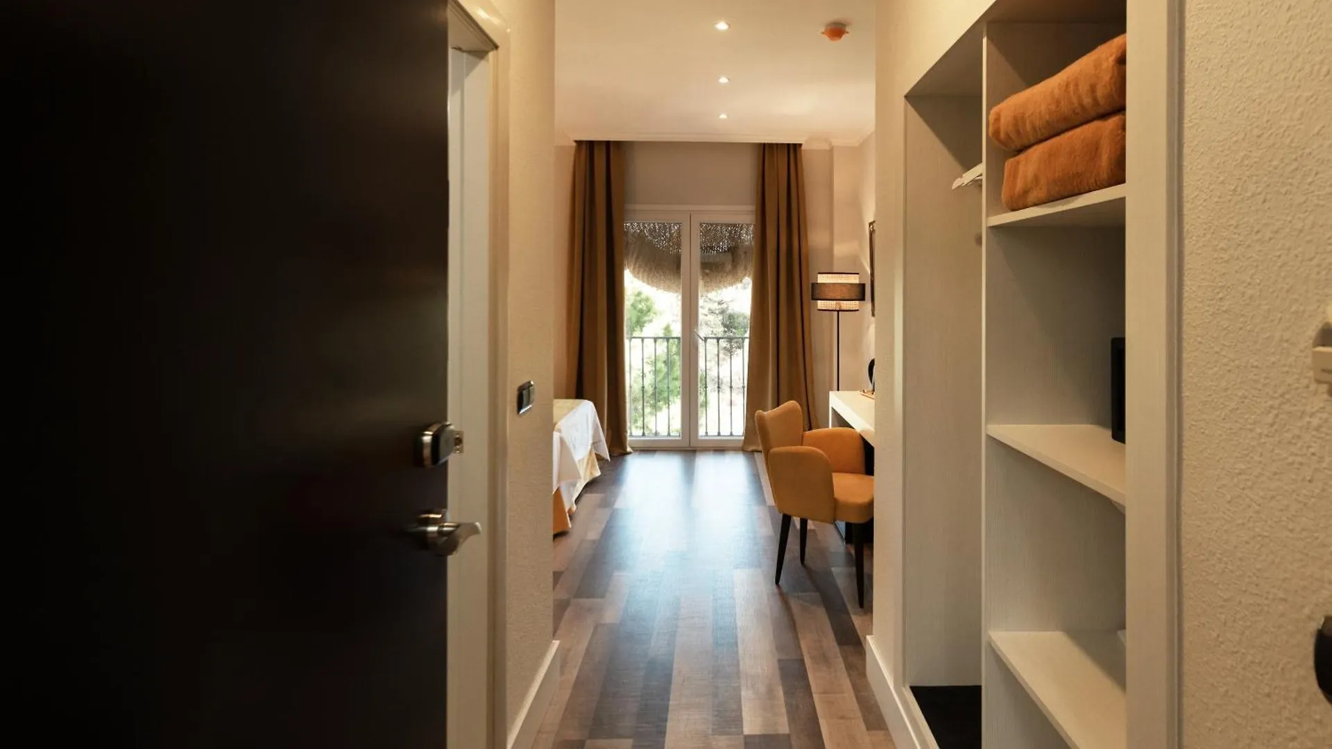Hotel Altos De Istan