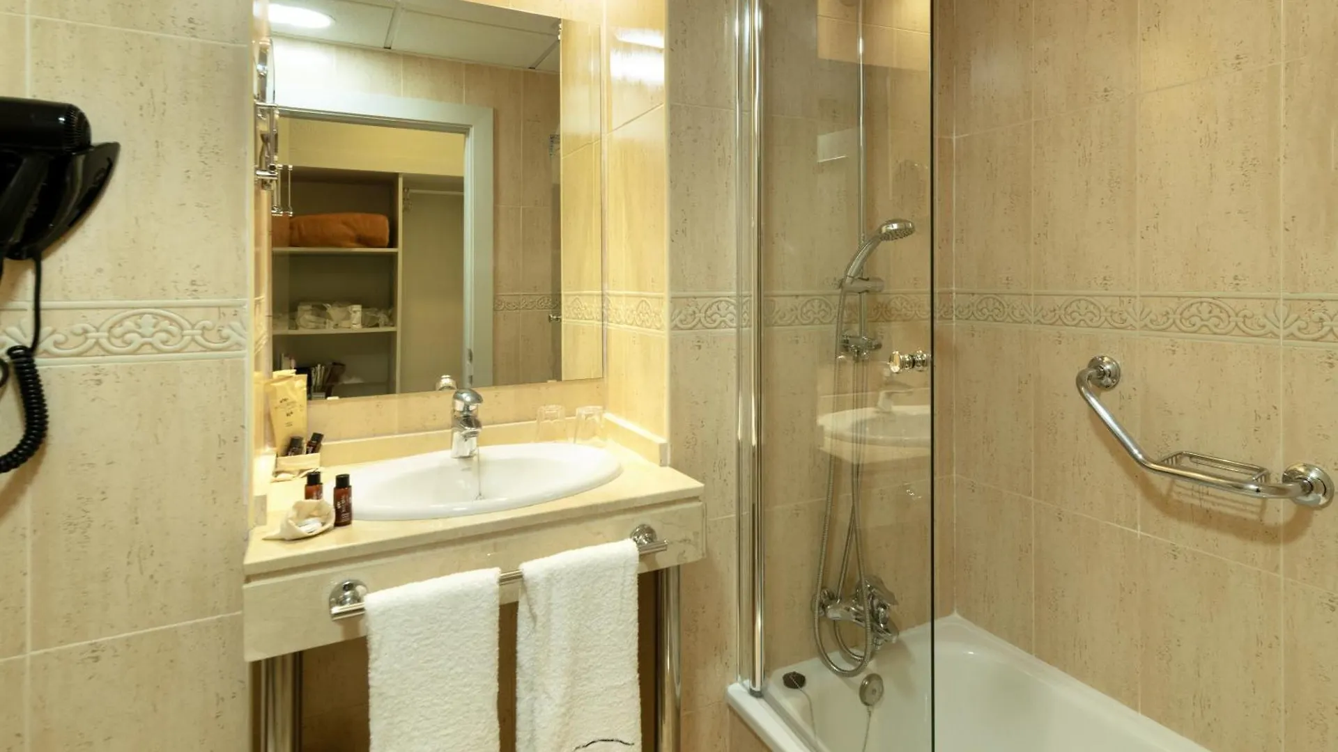 Hotel Altos De Istan 4*,